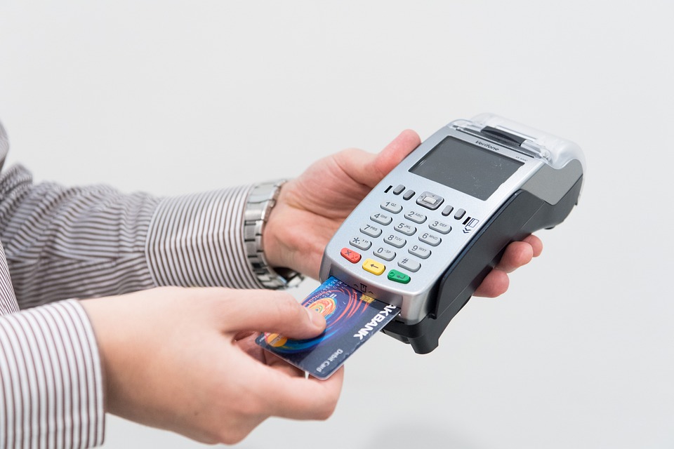 Maximizing Your First Credit score Card: Ideas for New Customers